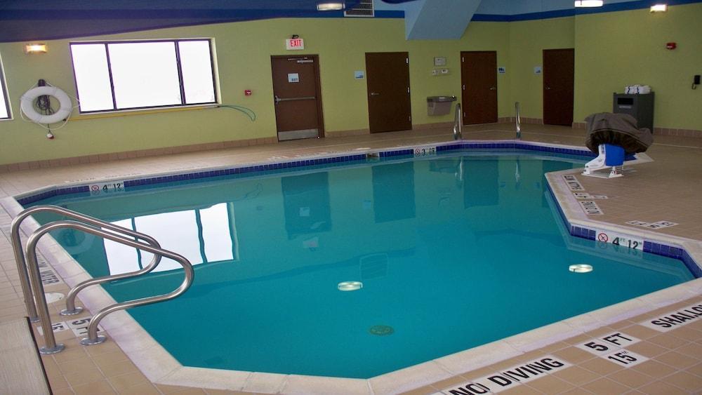 Holiday Inn Express And Suites Kittanning, An Ihg Hotel Exterior foto
